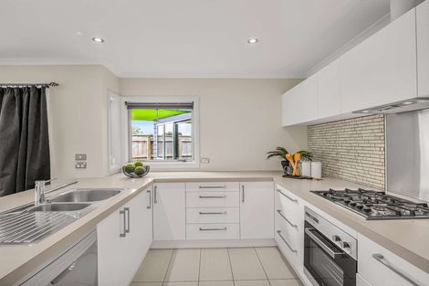 Photo of property in 14a Duna Place, Takaro, Palmerston North, 4412