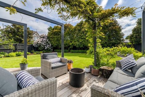 Photo of property in 16 Brackendale Place, Burnside, Christchurch, 8041