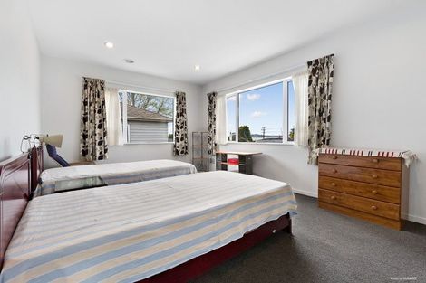 Photo of property in 140r Hepburn Road, Glendene, Auckland, 0602