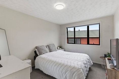 Photo of property in 5 Hurworth Grove, Waikanae, 5036