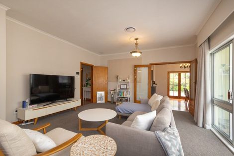 Photo of property in 9 Innes Place, Roslyn, Palmerston North, 4414