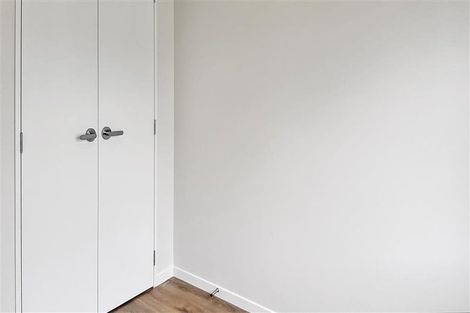 Photo of property in 1b Kohekohe Street, New Lynn, Auckland, 0600