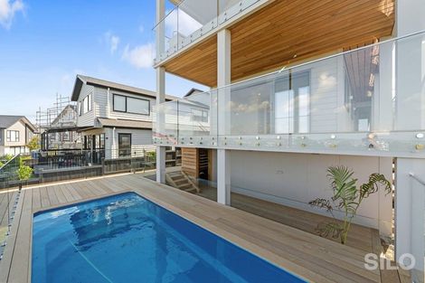 Photo of property in 35 Kikorangi Drive, Wainui, 0992