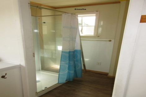 Photo of property in 21 Makora Road, Otaihanga, Paraparaumu, 5036