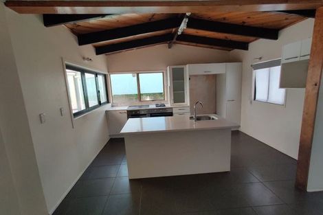 Photo of property in 31 Leaver Place, Weymouth, Auckland, 2103