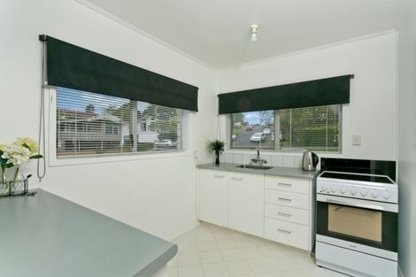 Photo of property in 1/14 Kathleen Street, Totara Vale, Auckland, 0627