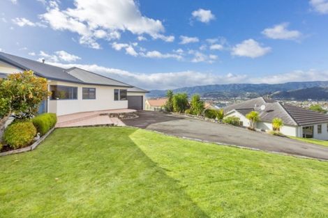 Photo of property in 34 Birkinshaw Grove, Riverstone Terraces, Upper Hutt, 5018