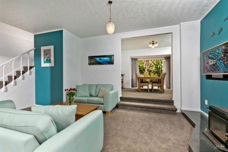Photo of property in 84 Grassmere Road, Henderson Valley, Auckland, 0612