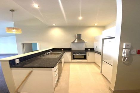 Photo of property in 2/20 Main Road, Tawa, Wellington, 5028