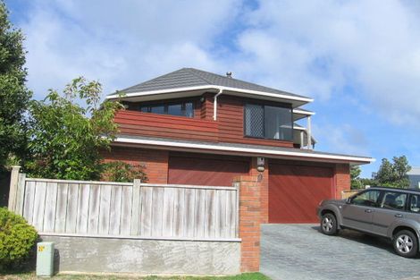 Photo of property in 2 Countess Close, Maupuia, Wellington, 6022