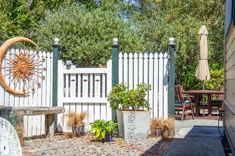 Photo of property in 43 Rhodes Street, Carterton, 5713