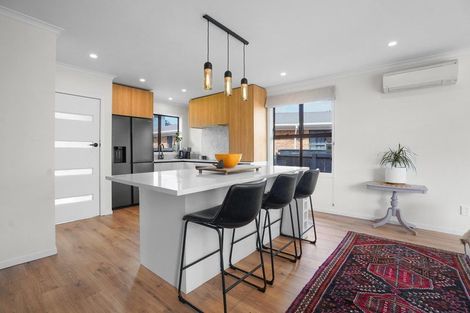 Photo of property in 16 Holloway Place, Forest Lake, Hamilton, 3200