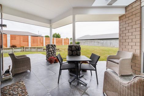 Photo of property in 8 Hanalin Drive, Marton, 4710