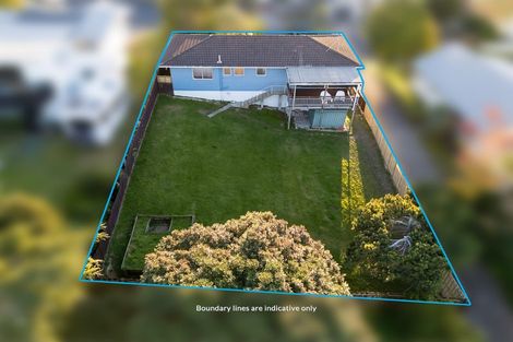 Photo of property in 12 Raelene Place, Massey, Auckland, 0614