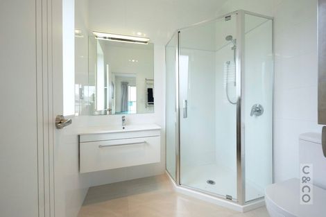 Photo of property in 16 Fruitlands Road, Kumeu, 0810