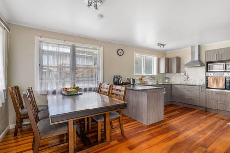 Photo of property in 135 Clevedon Road, Papakura, 2110