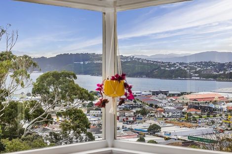 Photo of property in 62 Rodrigo Road, Kilbirnie, Wellington, 6022