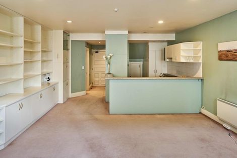 Photo of property in Whitmore Apartments, 1c/7 Stout Street, Wellington Central, Wellington, 6011