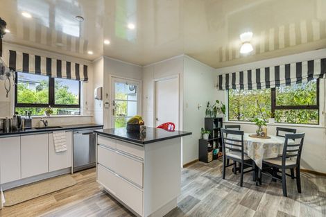 Photo of property in 20 Matapouri Road, Mangere Bridge, Auckland, 2022