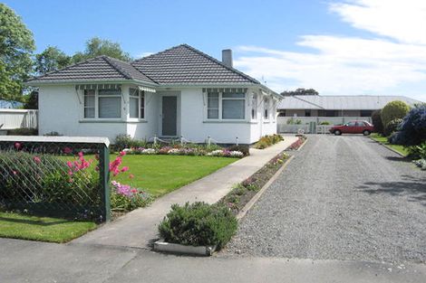 Photo of property in 5 Canberra Place, Redwood, Christchurch, 8051