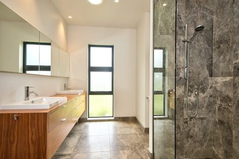 Photo of property in 27 Mooney Road, Speargrass Flat, Queenstown, 9371