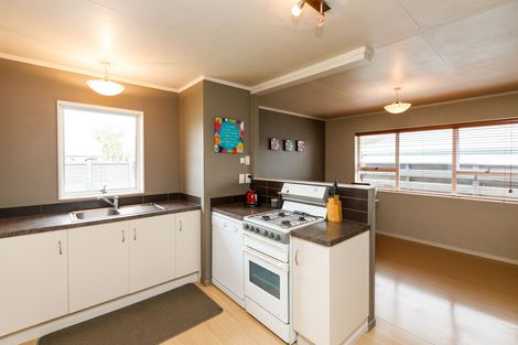 Photo of property in 81 Robinson Crescent, Westbrook, Palmerston North, 4412