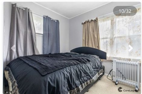 Photo of property in 1/10 Bishop Street, Green Bay, Auckland, 0604