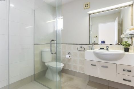 Photo of property in 7 Alfred Street, Northcote Point, Auckland, 0627