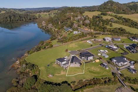 Photo of property in 17 Fred Harsant Drive, Cooks Beach, 3591