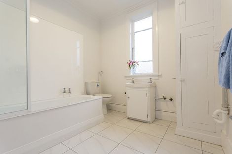 Photo of property in 53 Manor Place, Dunedin Central, Dunedin, 9016