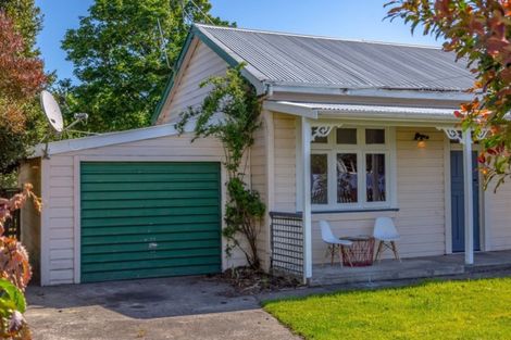 Photo of property in 98 Fox Street, Featherston, 5710