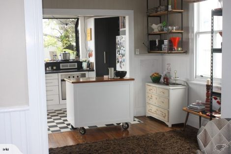 Photo of property in 48 Cutfield Road, New Plymouth, 4310