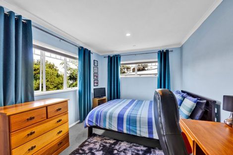 Photo of property in 77 Govett Avenue, Frankleigh Park, New Plymouth, 4310