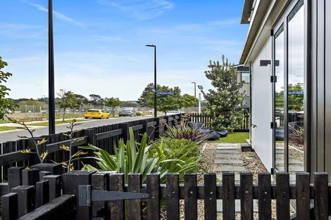 Photo of property in 1 Pukewhero Rise, Westgate, Auckland, 0614