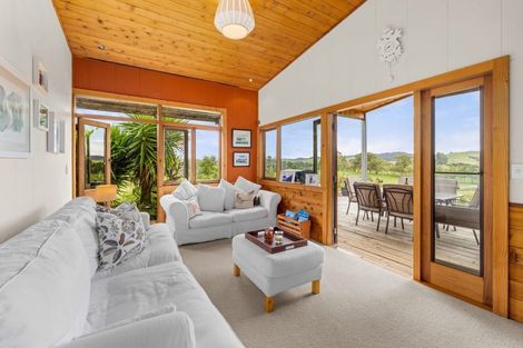 Photo of property in 623a Puketona Road, Haruru, 0204