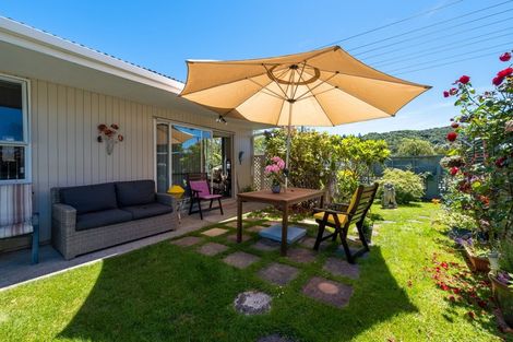 Photo of property in 126a Waikawa Road, Picton, 7220