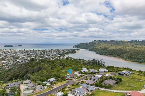 Photo of property in 100 Estuary View, Whangamata, 3620