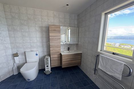 Photo of property in 14 Forbes Lane, Newlands, Wellington, 6037