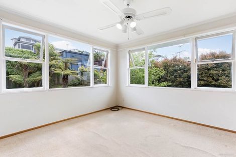 Photo of property in 32 Orchard Road, Waiake, Auckland, 0630