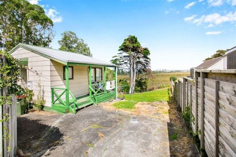 Photo of property in 41 Seaside Avenue, Waterview, Auckland, 1026