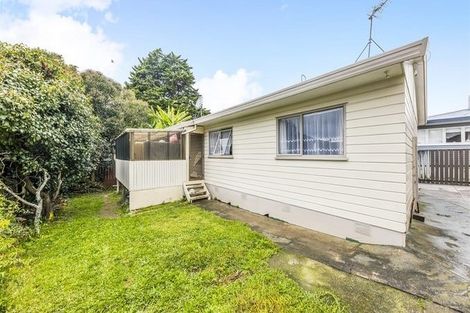 Photo of property in 2/34 Plunket Avenue, Papatoetoe, Auckland, 2104