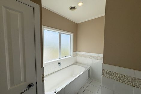 Photo of property in 619 State Highway 16, Kumeu, 0891