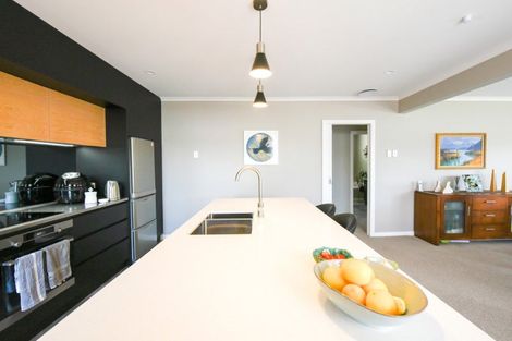 Photo of property in 14 Seaview Crescent, Picton, 7220