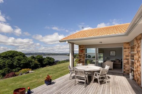 Photo of property in 109 Harbour View Road, Omokoroa, 3114