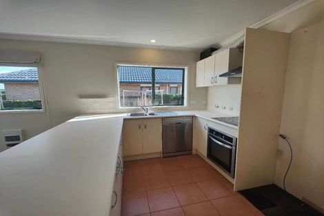 Photo of property in 203 Kilkenny Drive, East Tamaki Heights, Auckland, 2016