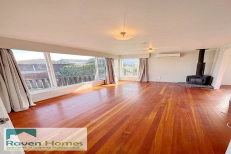 Photo of property in 92 Cascades Road, Pakuranga Heights, Auckland, 2010