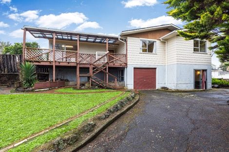 Photo of property in 58 Archmillen Avenue, Pakuranga Heights, Auckland, 2010