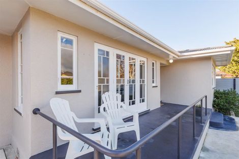 Photo of property in 41 Pahiatua Street, Hokowhitu, Palmerston North, 4410