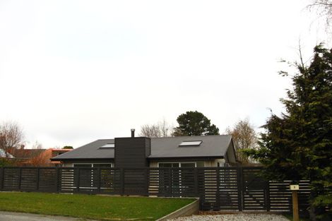 Photo of property in 2 Stafford Street, Arrowtown, 9302