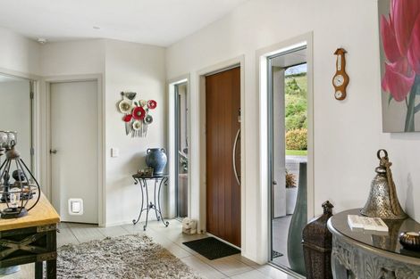 Photo of property in 72 Dalmore Way, Acacia Bay, Taupo, 3385